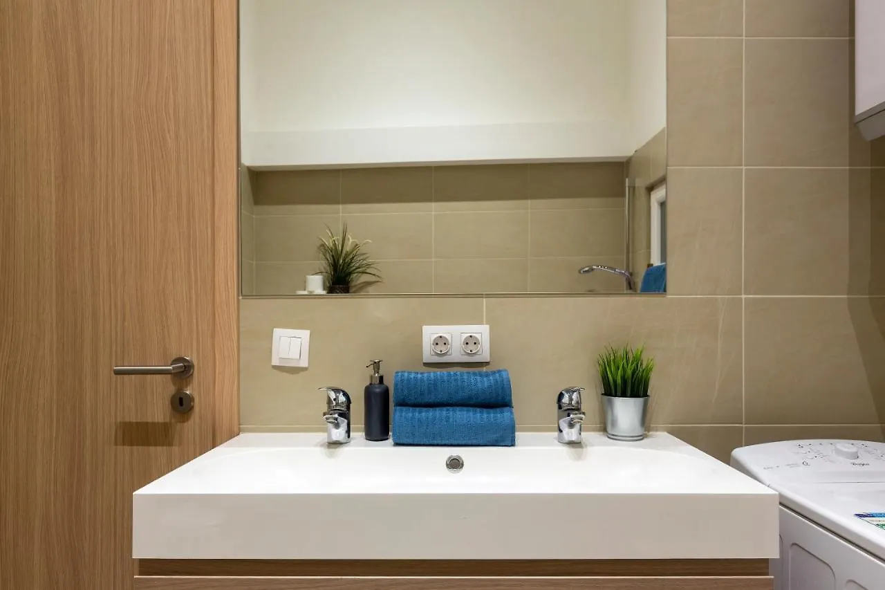 Deluxe Downtown Home By Elisabeth Budapest